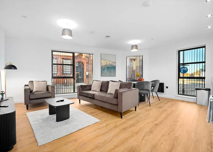 Stylish New 2-Bed Apartment In Jq