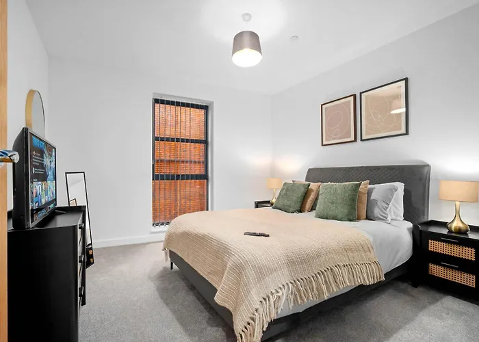 Stylish New 2-Bed Apartment In Jq