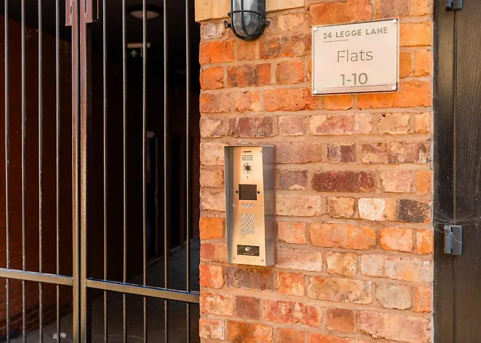 Stylish New 2-Bed Apartment In Jq