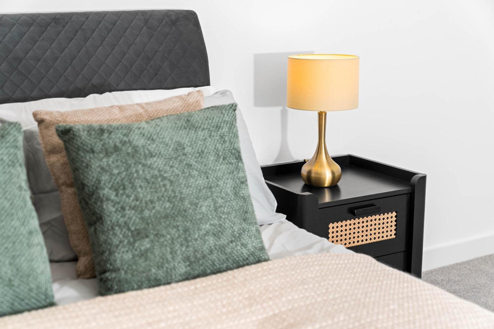 Stylish New 2-bed In Jq * Birmingham