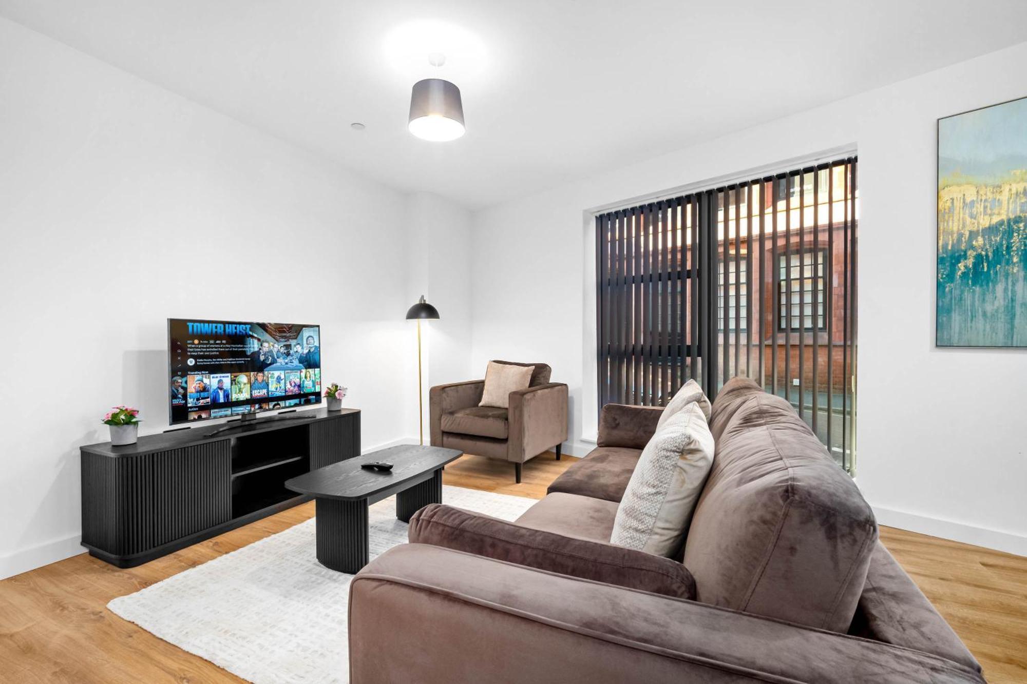 Apartment Stylish New 2-bed In Jq *