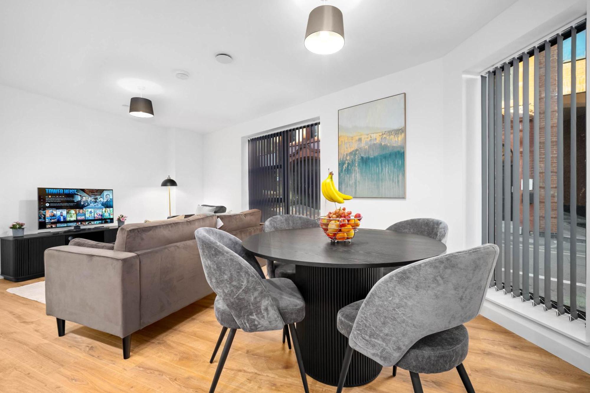 Stylish New 2-bed In Jq Apartment Birmingham